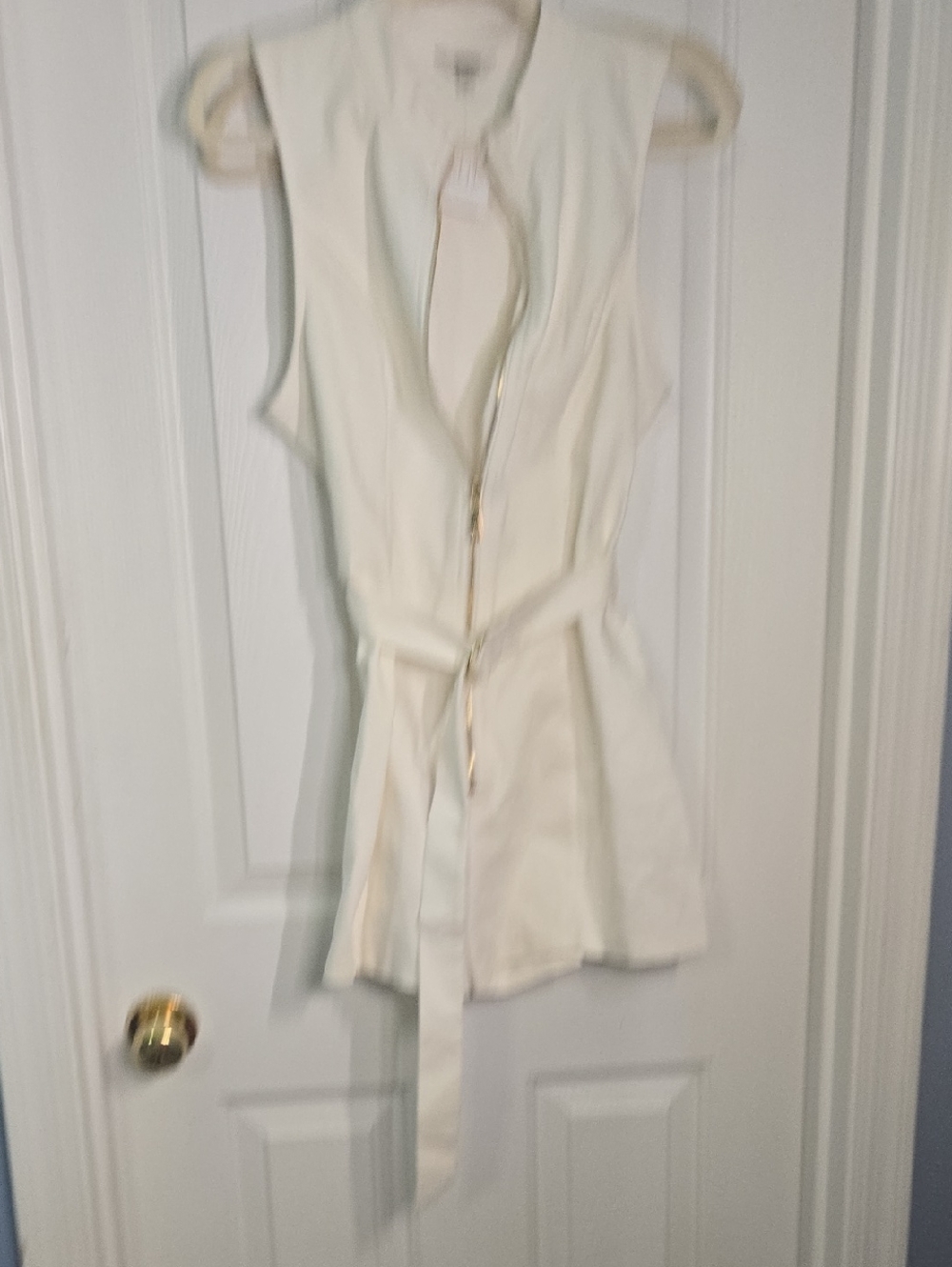 Guess White Women's Top with Branded Neck Tag
